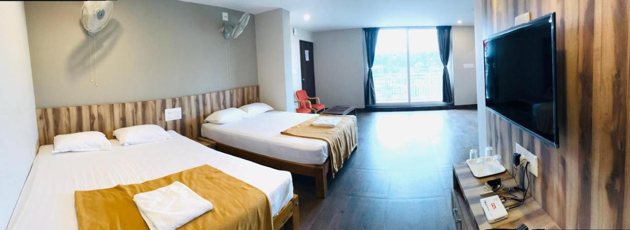 Sharada Residency Hotell Somvārpet Eksteriør bilde