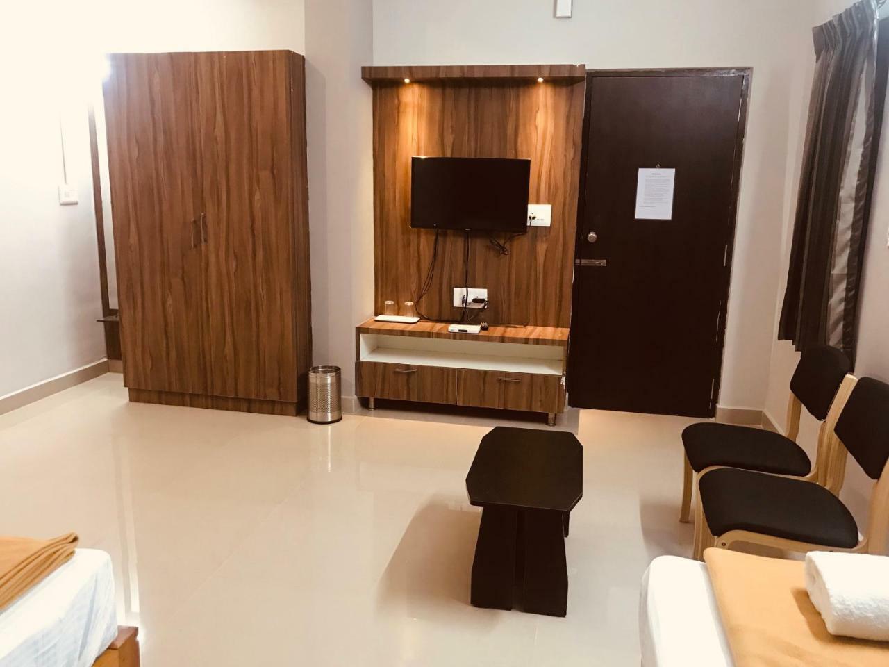 Sharada Residency Hotell Somvārpet Eksteriør bilde
