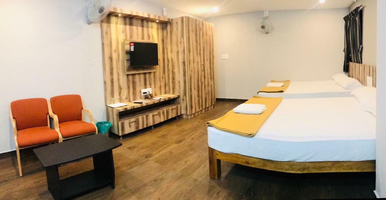 Sharada Residency Hotell Somvārpet Eksteriør bilde