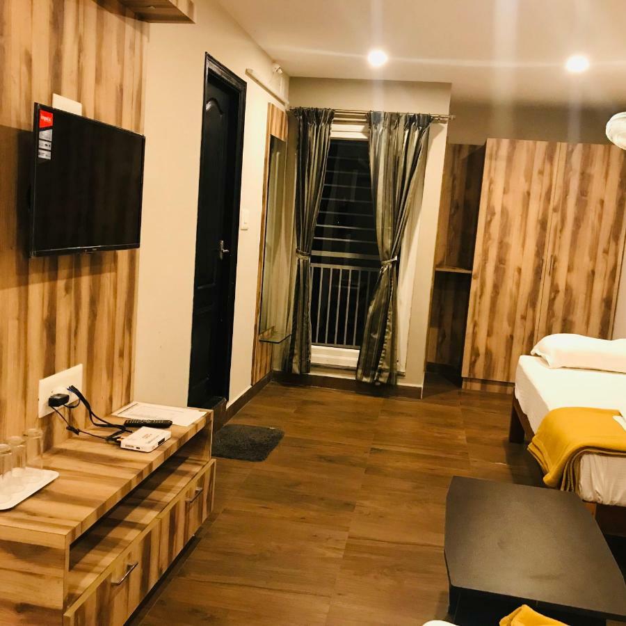 Sharada Residency Hotell Somvārpet Eksteriør bilde