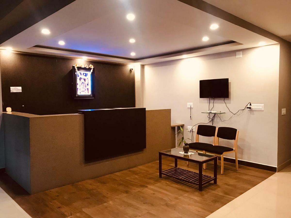 Sharada Residency Hotell Somvārpet Eksteriør bilde