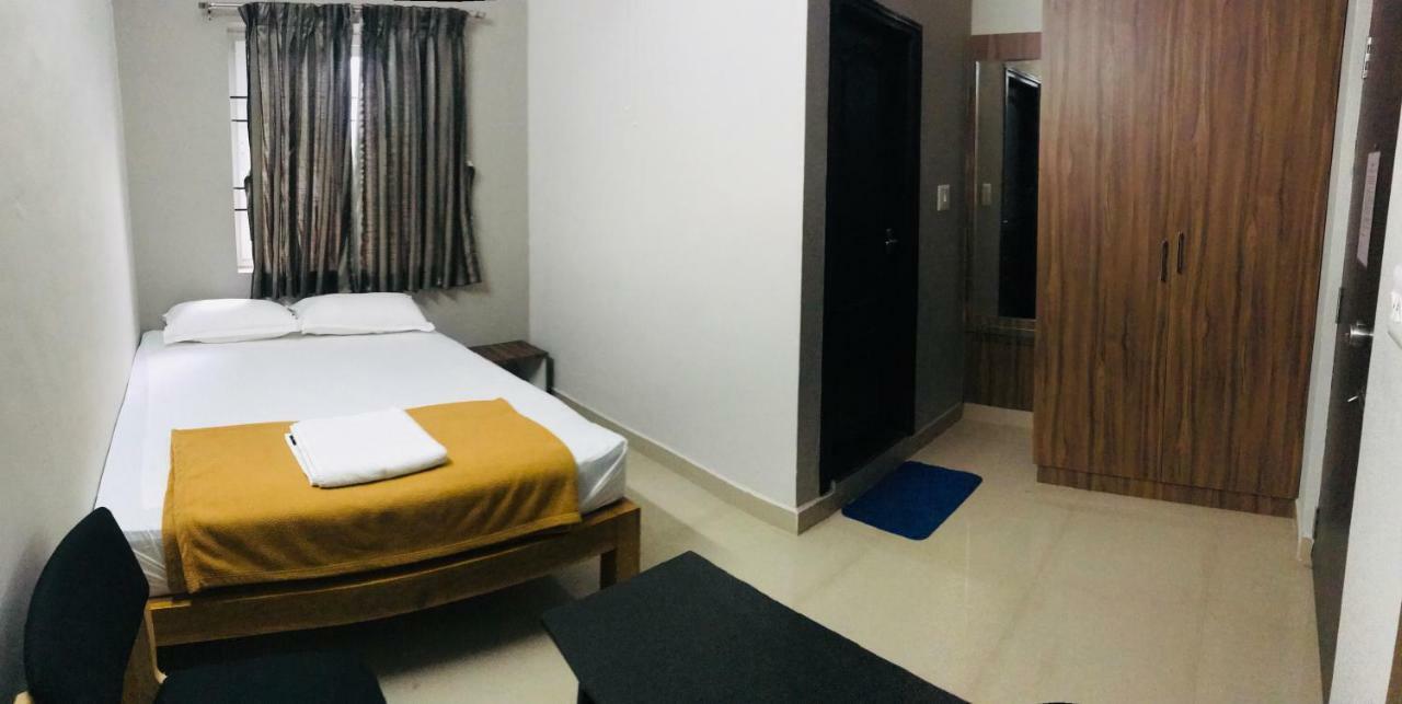 Sharada Residency Hotell Somvārpet Eksteriør bilde