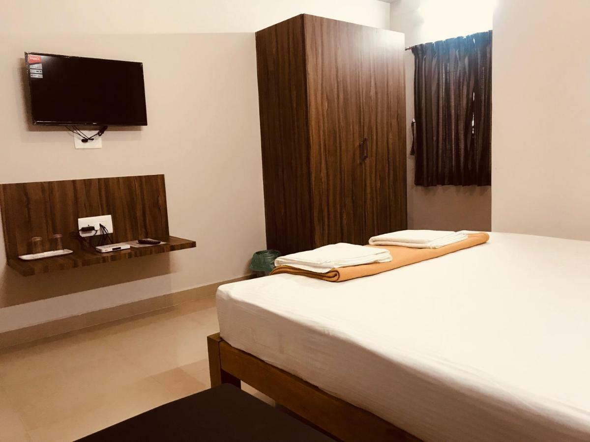 Sharada Residency Hotell Somvārpet Eksteriør bilde